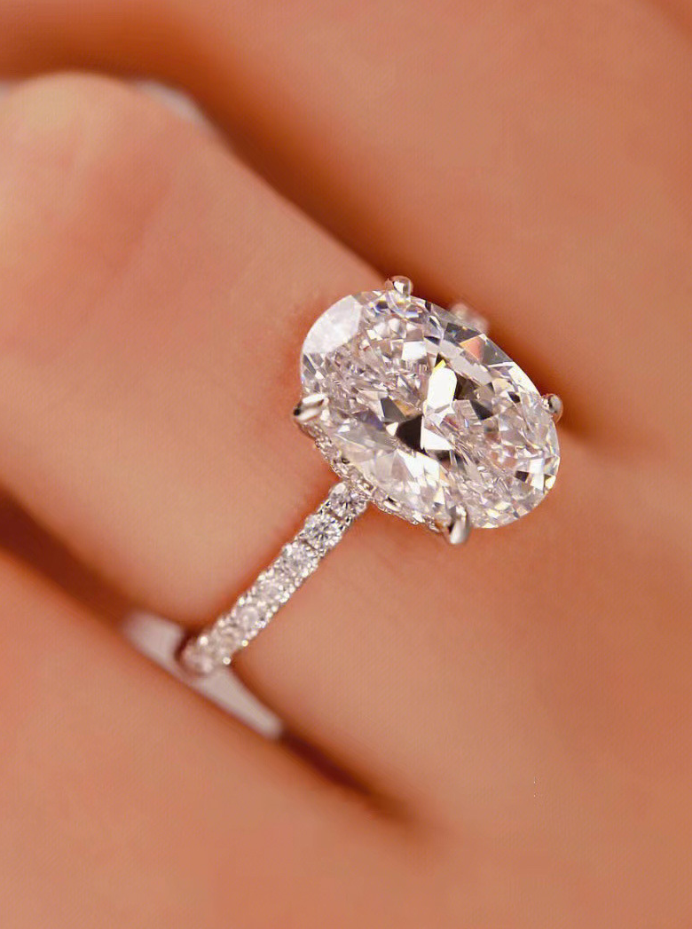 Beautiful Oval Diamond Ring - Balmas Jewelry