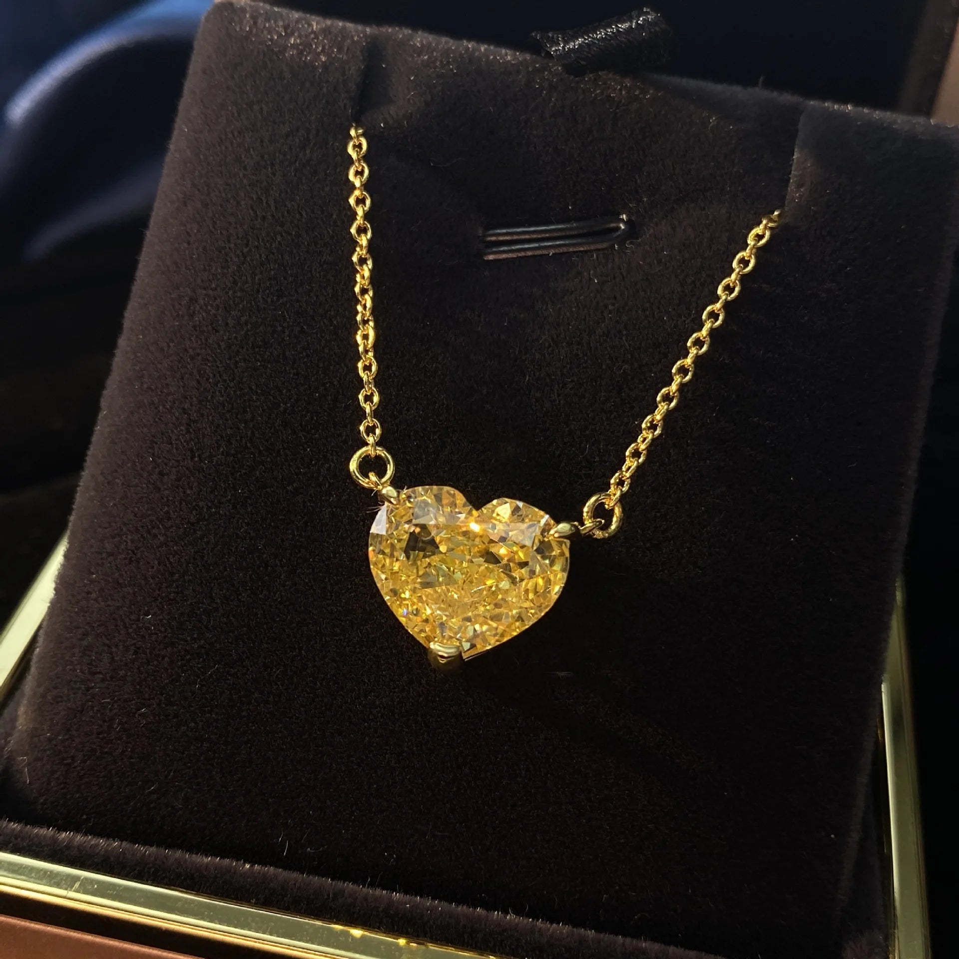 Topaz Heart Pendant Necklace - Balmas Jewelry