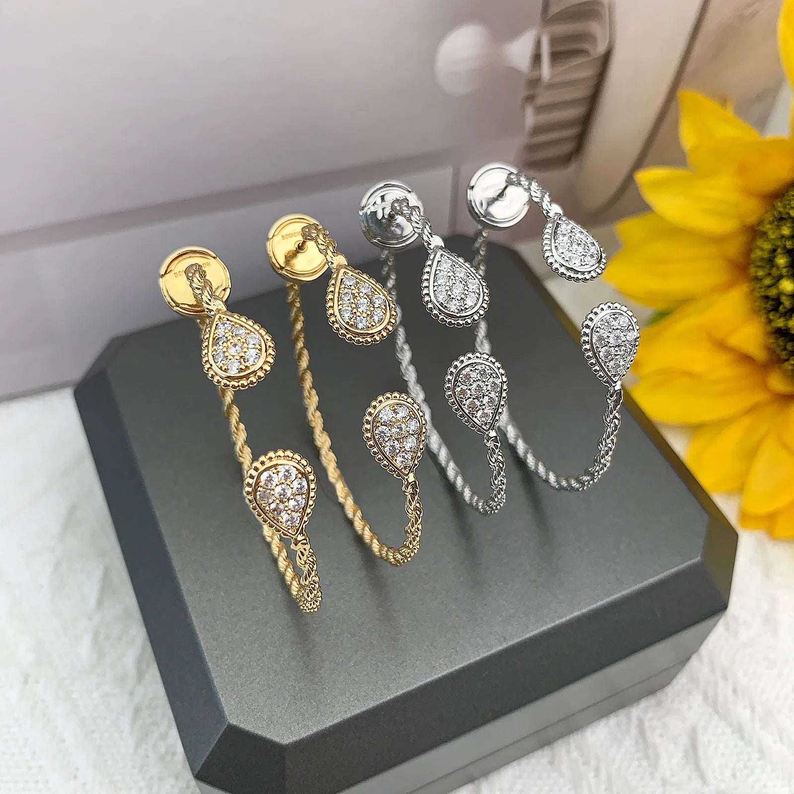 Women's Gold Teardrop Earrings - Balmas Jewelry
